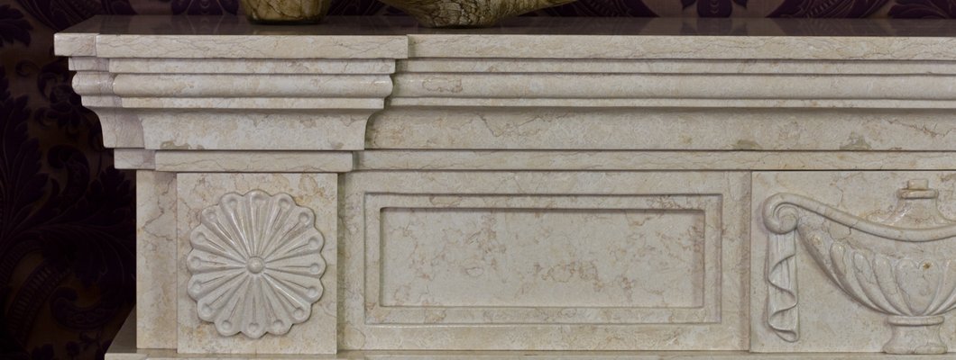 Obudowy kominków z kamienia